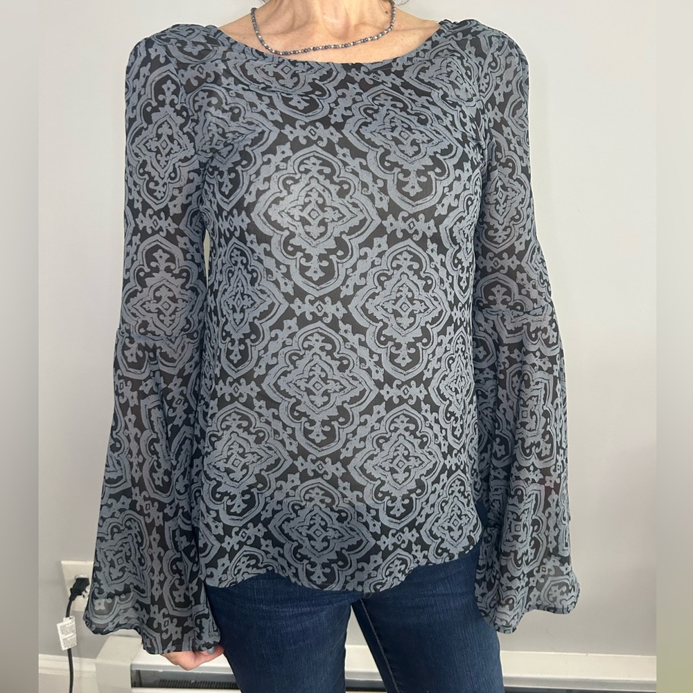 Elegant Black and Gray Patterned Women's Top